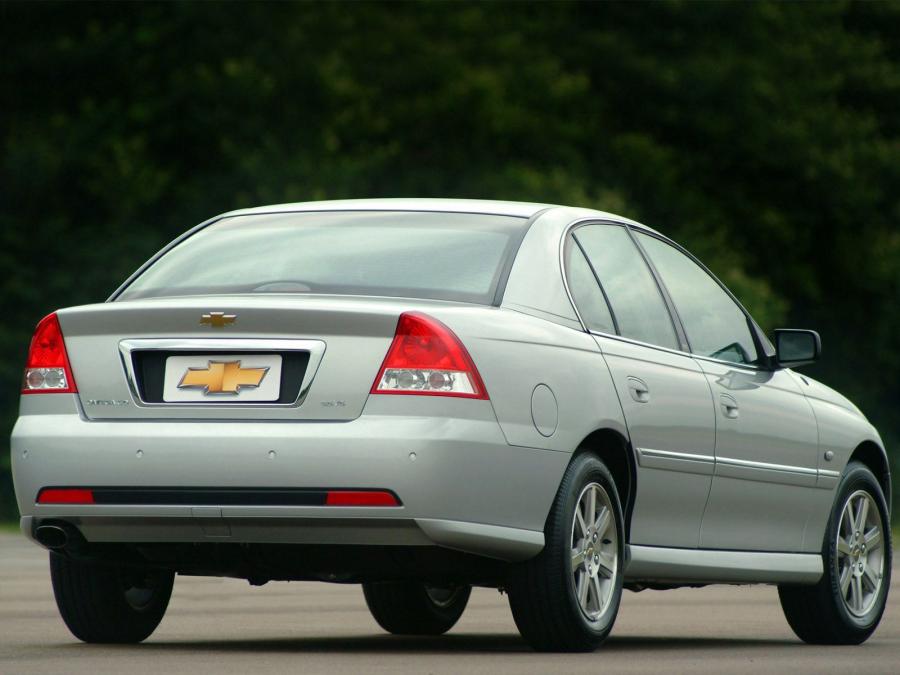  Chevrolet Omega 2005 года  (фото 10 из 14)